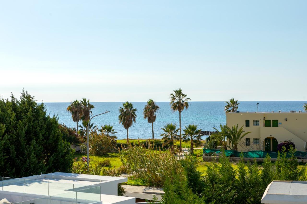 Villa Laurus 6, Walking Distance To The Beach Пафос Екстериор снимка