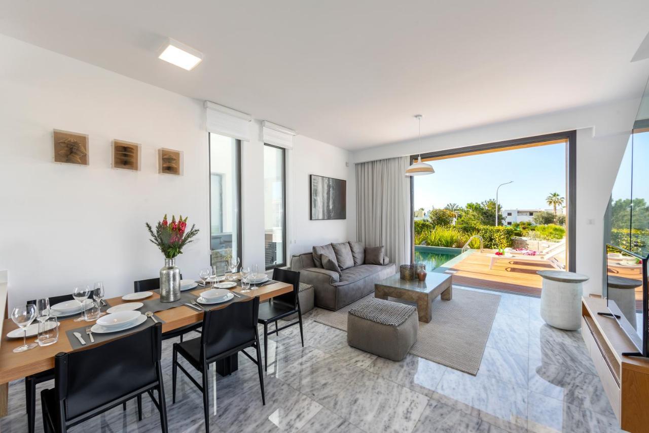 Villa Laurus 6, Walking Distance To The Beach Пафос Екстериор снимка